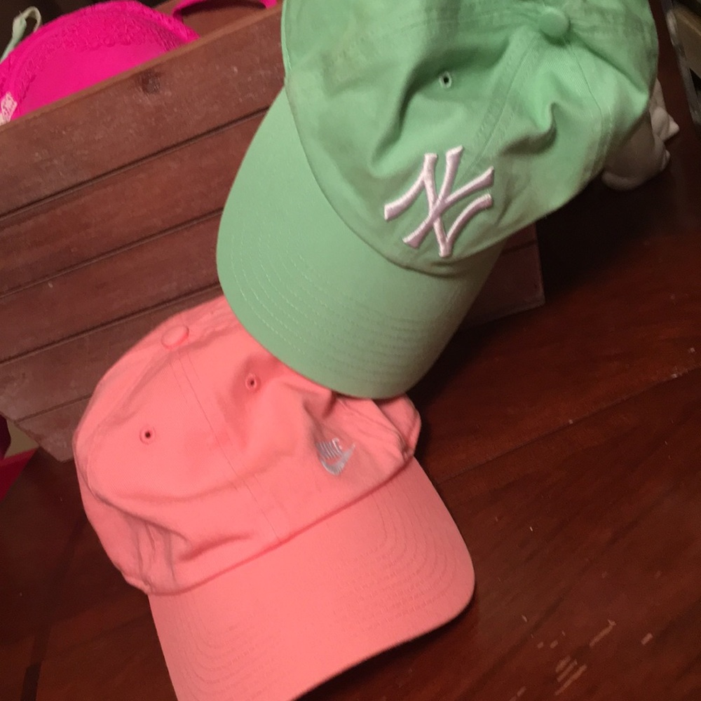 2 baseball caps